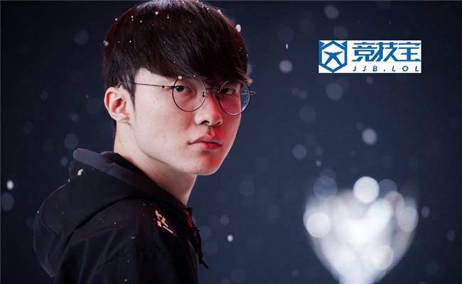 Faker迎来七赛季高光表现，曼联球迷沸腾！